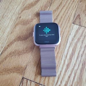 Fitbit Versa Fitness Tracker and Smart Watch